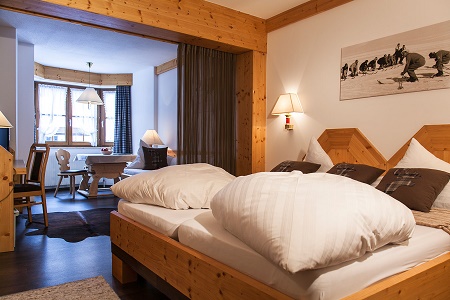 AM DORFPLATZ HOTEL garni**** CSAK 13 VES KORTL - St.Anton am Arlberg csendes kzpontjban, szlls Sankt Anton am Arlberg