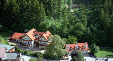 **Haus Lenz** Fam. Ostermann, szlls Puchberg am Schneeberg