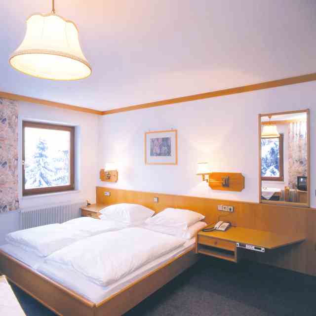Unterkunft Hotel Czerwenka, Zbern